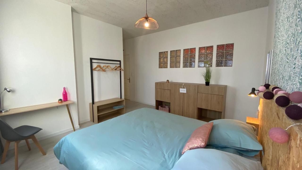 La Maison D'Angelique - Colocation Hoteliere A 150M Gare Tgv- Grande Cuisine Equipee & Salon - Fibre - Netflix Niort Exterior foto